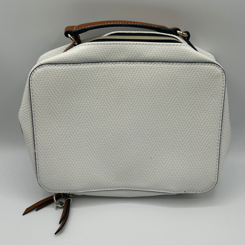 Estee Lauder White Textured Cosmetic Toiletry Travel Case Bag Handle Zip Around